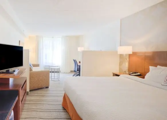 Oda, 1 En Büyük (King) Boy Yatak ve Çekyat (Mobility Accessible, Tub)