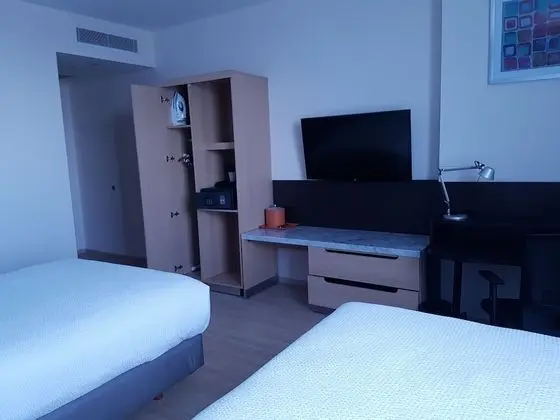 Oda, 2 Çift Kişilik Yatak