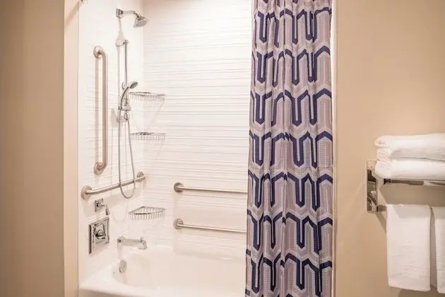 Oda, Birden Çok Yatak (Mobility Accessible, Tub)