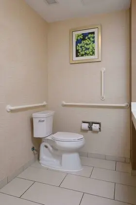 Oda, 2 Büyük (Queen) Boy Yatak (Mobility Accessible, Tub)