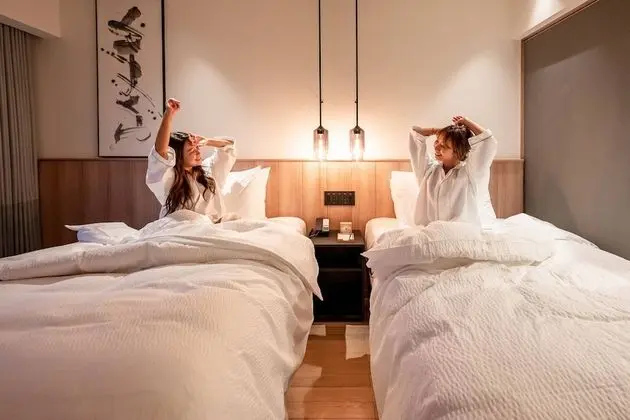 Oda, 2 Tek Kişilik Yatak, Sigara İçilmez