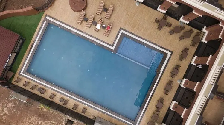 Oda, 2 Tek Kişilik Yatak, Balkon, Havuz Manzaralı
