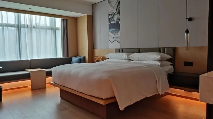 Deluxe Oda, 1 En Büyük (King) Boy Yatak, Balkon, Şehir Manzaralı