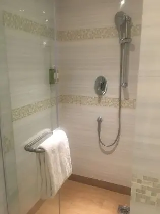 Oda, 2 Tek Kişilik Yatak, Sigara İçilmez