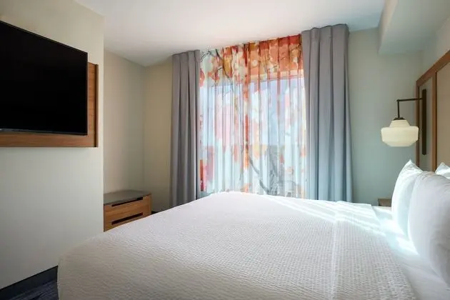 Oda, 1 En Büyük (King) Boy Yatak ve Çekyat (Mobility/Hearing Accessible, Tub)