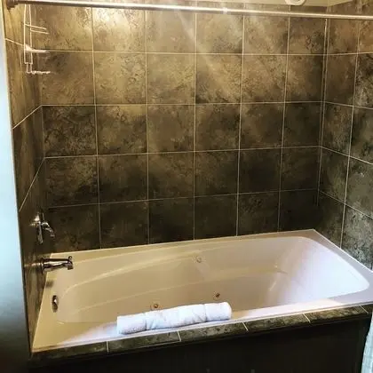 Standard Oda, 1 Büyük (Queen) Boy Yatak, Şömine (1)