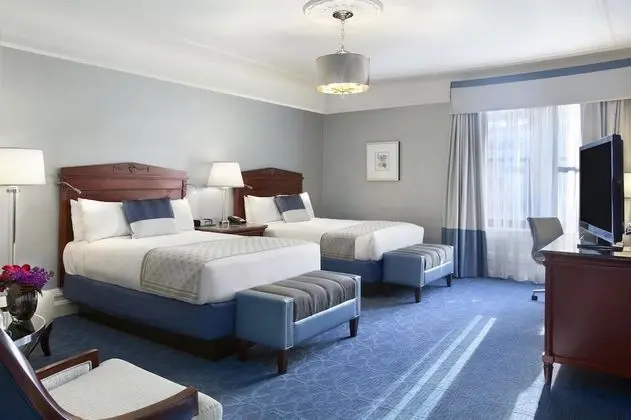 Tek Büyük Yataklı Oda, 2 Çift Kişilik Yatak (Fairmont Gold, City or Interior view)