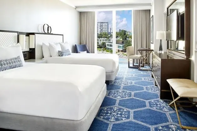 Fairmont, Oda, 2 Büyük (Queen) Boy Yatak, Kısmi Deniz Manzarası