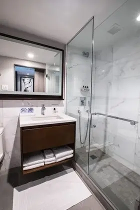 Fairmont, Oda, 2 Büyük (Queen) Boy Yatak, Kısmi Deniz Manzarası