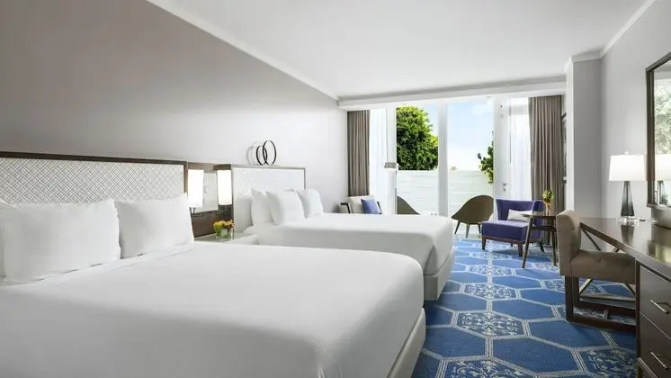 Fairmont, Oda, 2 Büyük (Queen) Boy Yatak, Veranda, Kule