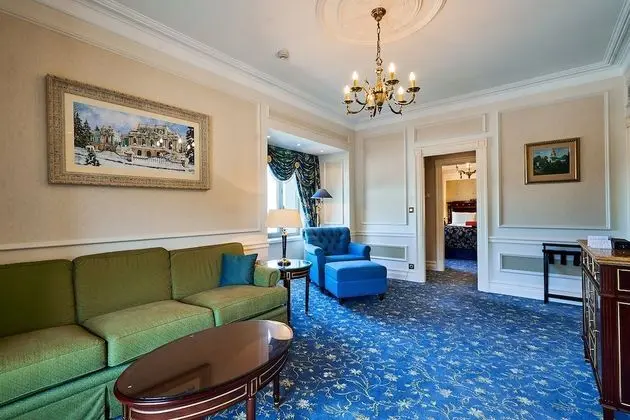 Fairmont Gold, Junior Süit