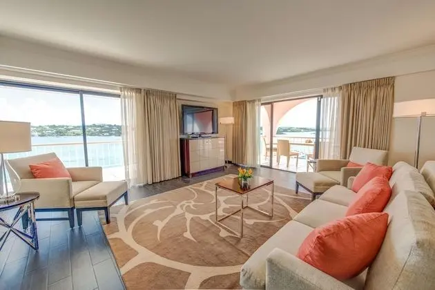 Çatı Katı Süiti (Penthouse), 1 En Büyük (King) Boy Yatak