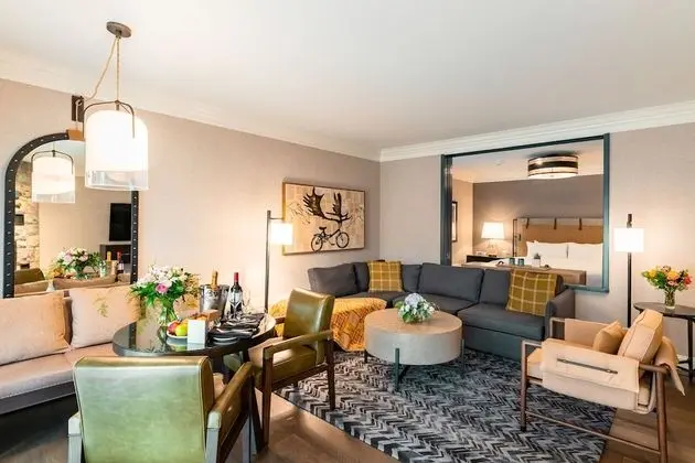 Luxury Süit (2 Double beds, Lakefront)