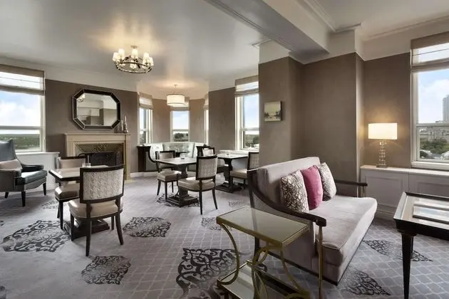 Fairmont Gold, Oda, 1 En Büyük (King) Boy Yatak, Nehir Manzaralı