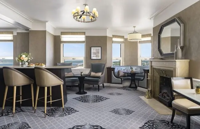 Fairmont Gold, Oda, 1 En Büyük (King) Boy Yatak, Nehir Manzaralı