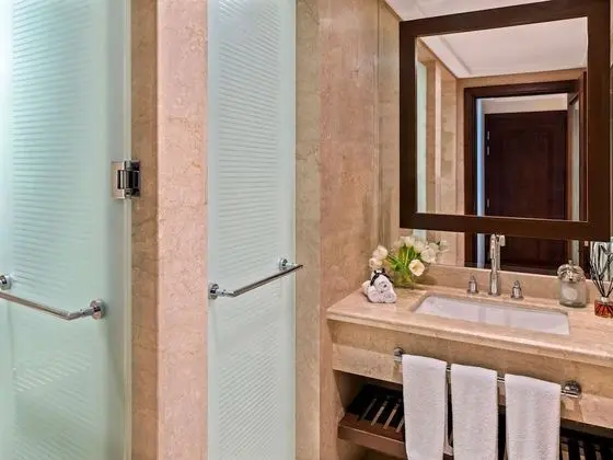 Fairmont, Oda, 1 En Büyük (King) Boy Yatak, Şehir Manzaralı