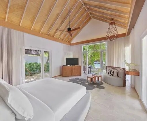 Beach Sunrise Villa with Private Pool (Personal Villa Host)