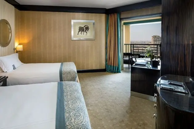 Fairmont Gold, Signature Oda