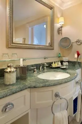 Luxury Oda, 1 En Büyük (King) Boy Yatak, Okyanusa Sıfır