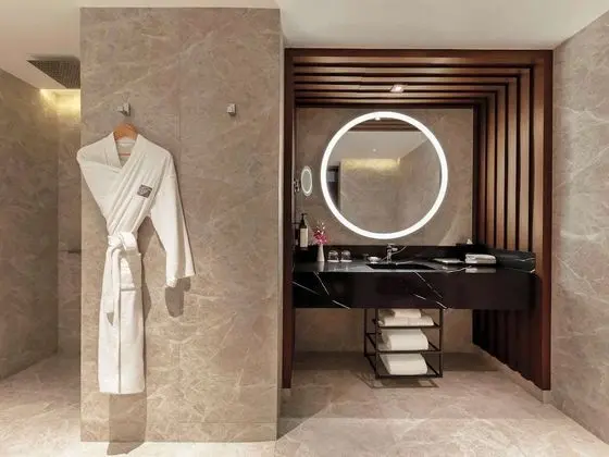 Deluxe Oda, 1 En Büyük (King) Boy Yatak, Balkon