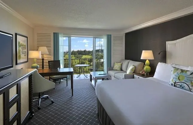 Fairmont Room, 1 King Bed, Partial Sea View
