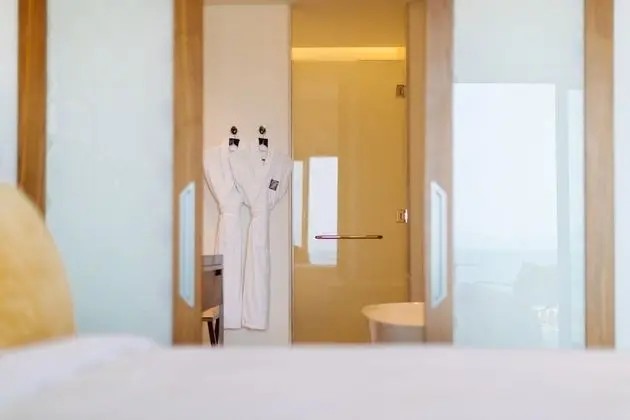 Fairmont Deluxe Ocean View Two Queen beds