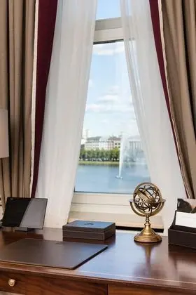 Deluxe Tek Büyük Yataklı Oda, 1 En Büyük (King) Boy Yatak, Balkon