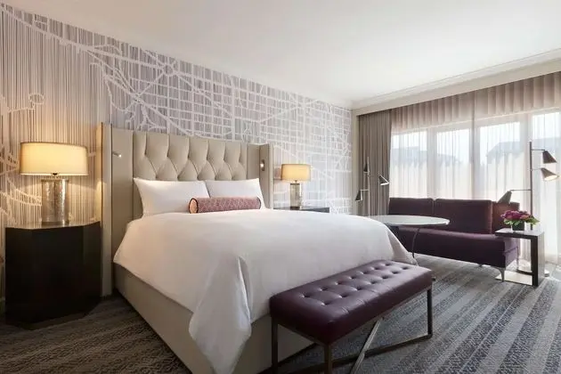 Fairmont Gold, Signature Oda, 1 En Büyük (King) Boy Yatak, Business Dinlenme Salonu Kullanımı