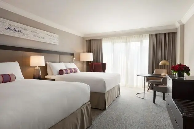 Fairmont, Oda, 2 Büyük (Queen) Boy Yatak