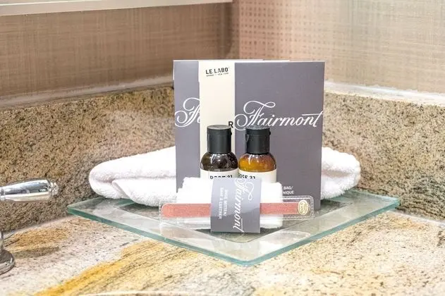 Süit, 1 En Büyük (King) Boy Yatak, Sigara İçilmez (Fairmont Gold)
