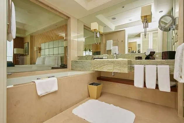 Premium Oda, 1 En Büyük (King) Boy Yatak, Göl Manzaralı