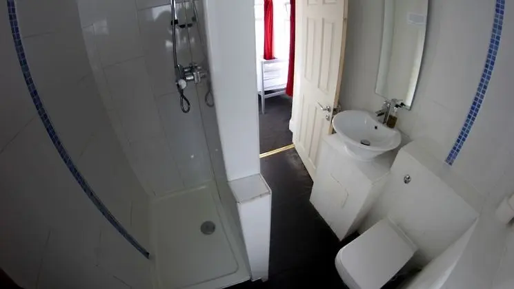 Basic Oda, Birden Çok Yatak (6 Adults )