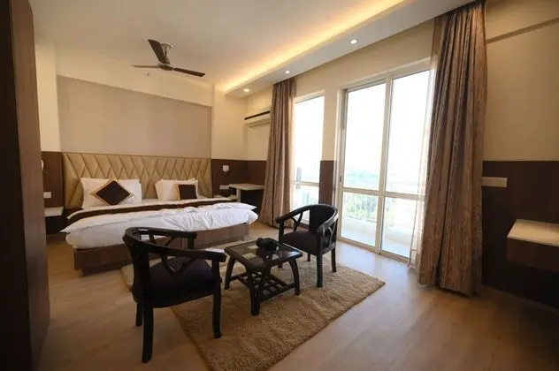 Deluxe Tek Büyük Yataklı Oda, 1 Yatak Odası, Sigara İçilmez, Şehir Manzaralı