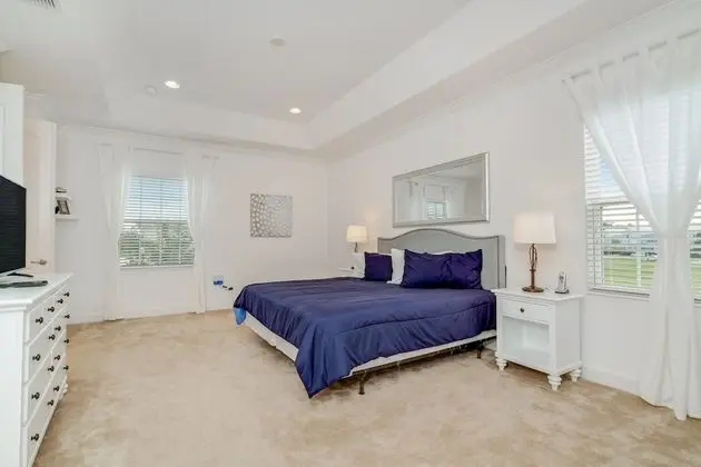 Villa (1472FAIRVIEW)