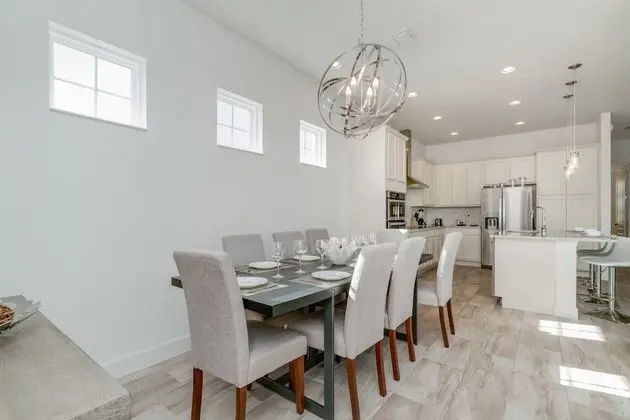 Villa (1472FAIRVIEW)