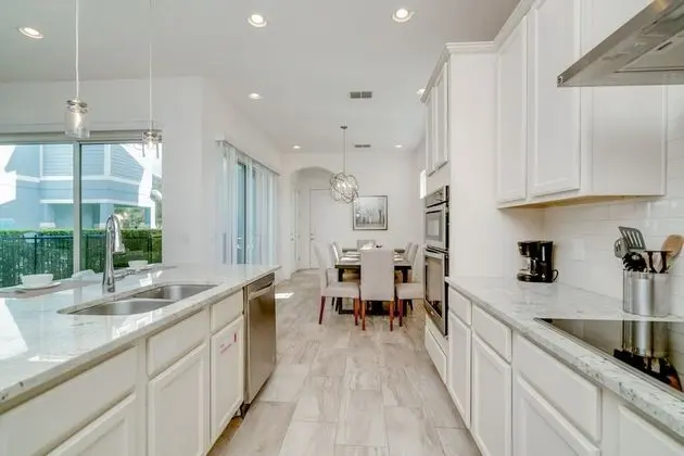 Villa (1472FAIRVIEW)