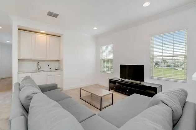 Villa (1472FAIRVIEW)
