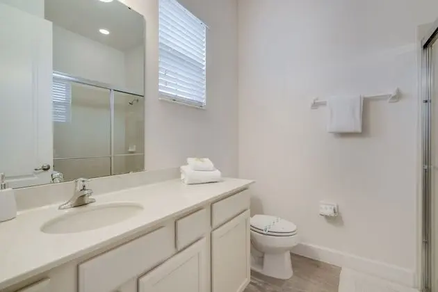 Villa (1472FAIRVIEW)