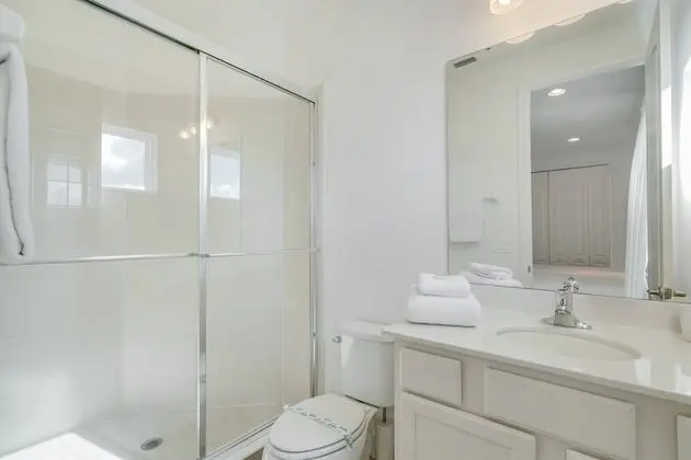 Villa (1472FAIRVIEW)