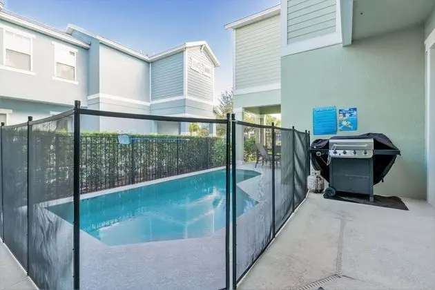Villa (1472FAIRVIEW)