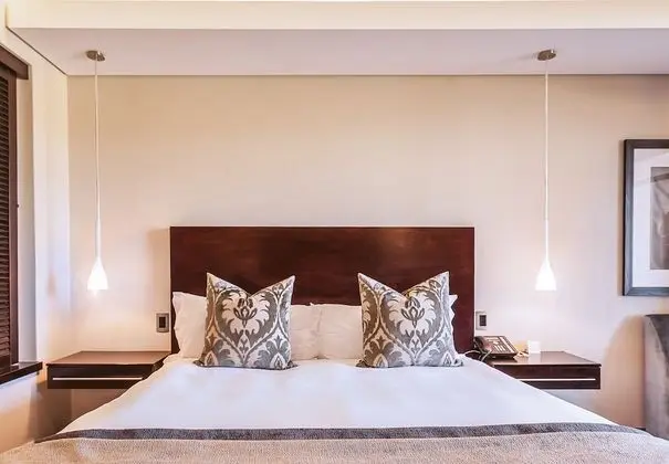 Luxury Oda