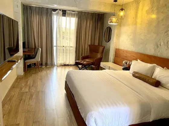 Deluxe Tek Büyük Yataklı Oda