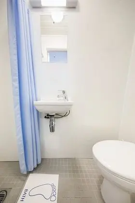 Dört Kişilik Oda, Banyolu/Duşlu (Basement Level)