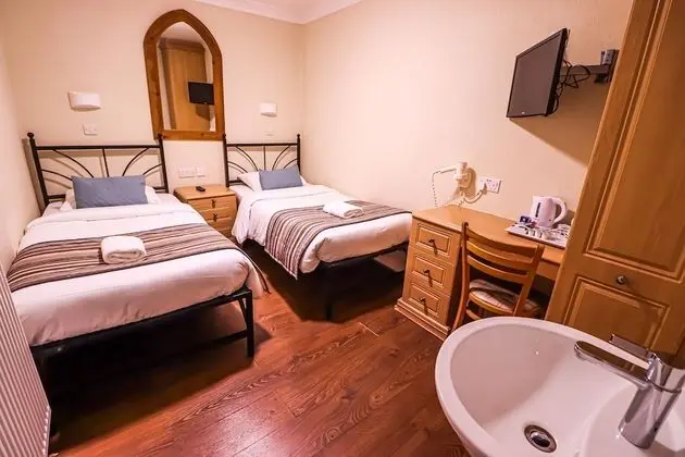 Economy İki Ayrı Yataklı Oda, Ortak Banyo, Ek Bina (Basement Level)