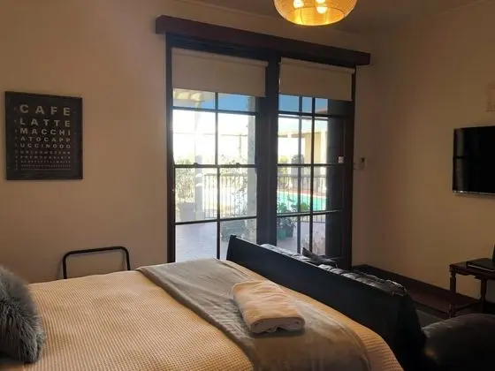 Deluxe Stüdyo, 1 Büyük (Queen) Boy Yatak, Banyolu/Duşlu, Havuz Manzaralı