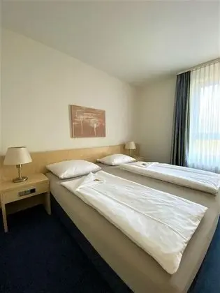 Büyük Yataklı Tek Kişilik Oda