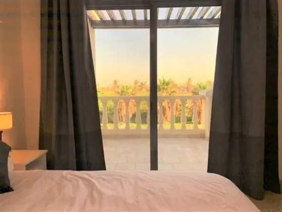 Luxury Villa (4 Bedrooms)