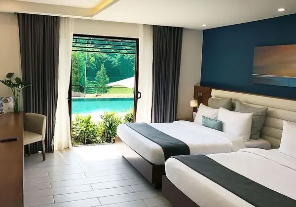 Premier Oda, Havuz Manzaralı (Laguna)