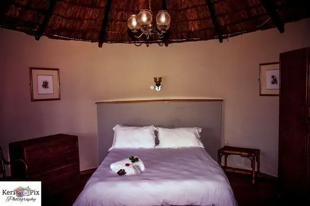 Kır Evi (Double Rondavel)