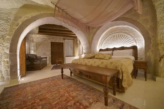 Junior Cave Suit, Vadi Manzaralı, Balkonlu
